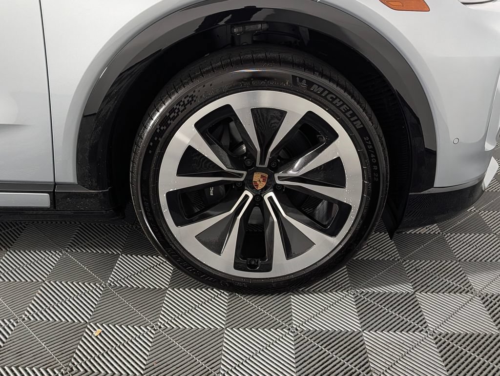 New 2026 Porsche Cayenne Electric AWD/4WD image 14