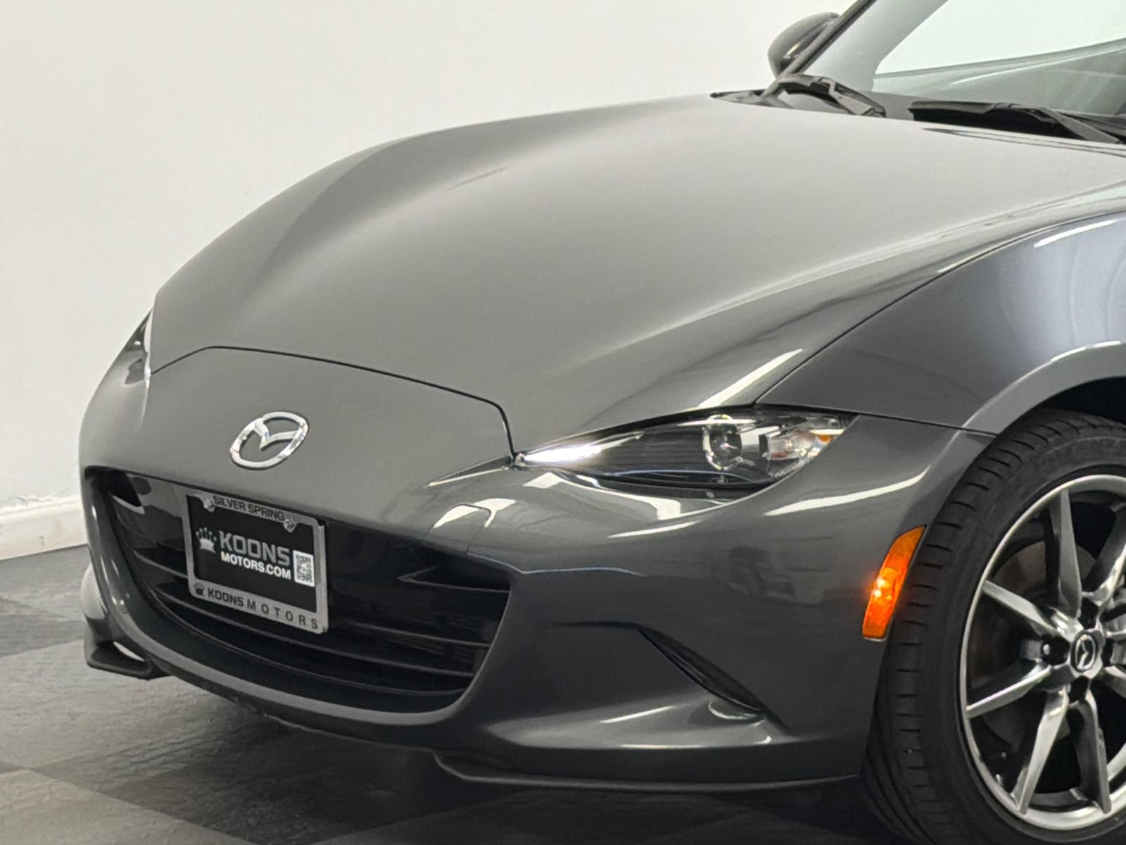 Used 2022 MAZDA MX-5 Miata RF Grand Touring w/ Weather Package RWD image 2