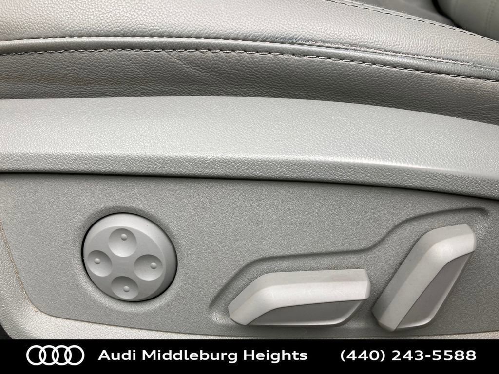 Certified 2022 Audi Q5 2.0T Premium Plus w/ Premium Plus Package image 17