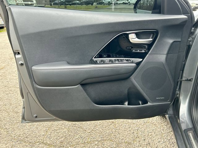 Used 2017 Kia Niro Touring image 23