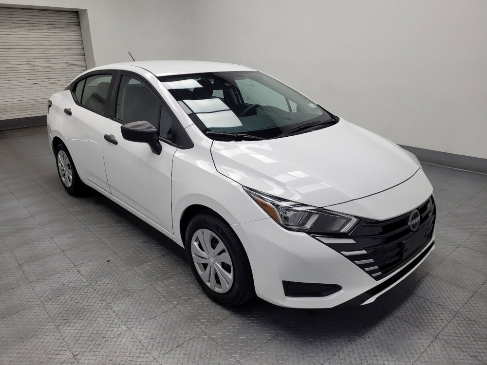 Used 2024 Nissan Versa S FWD image 13