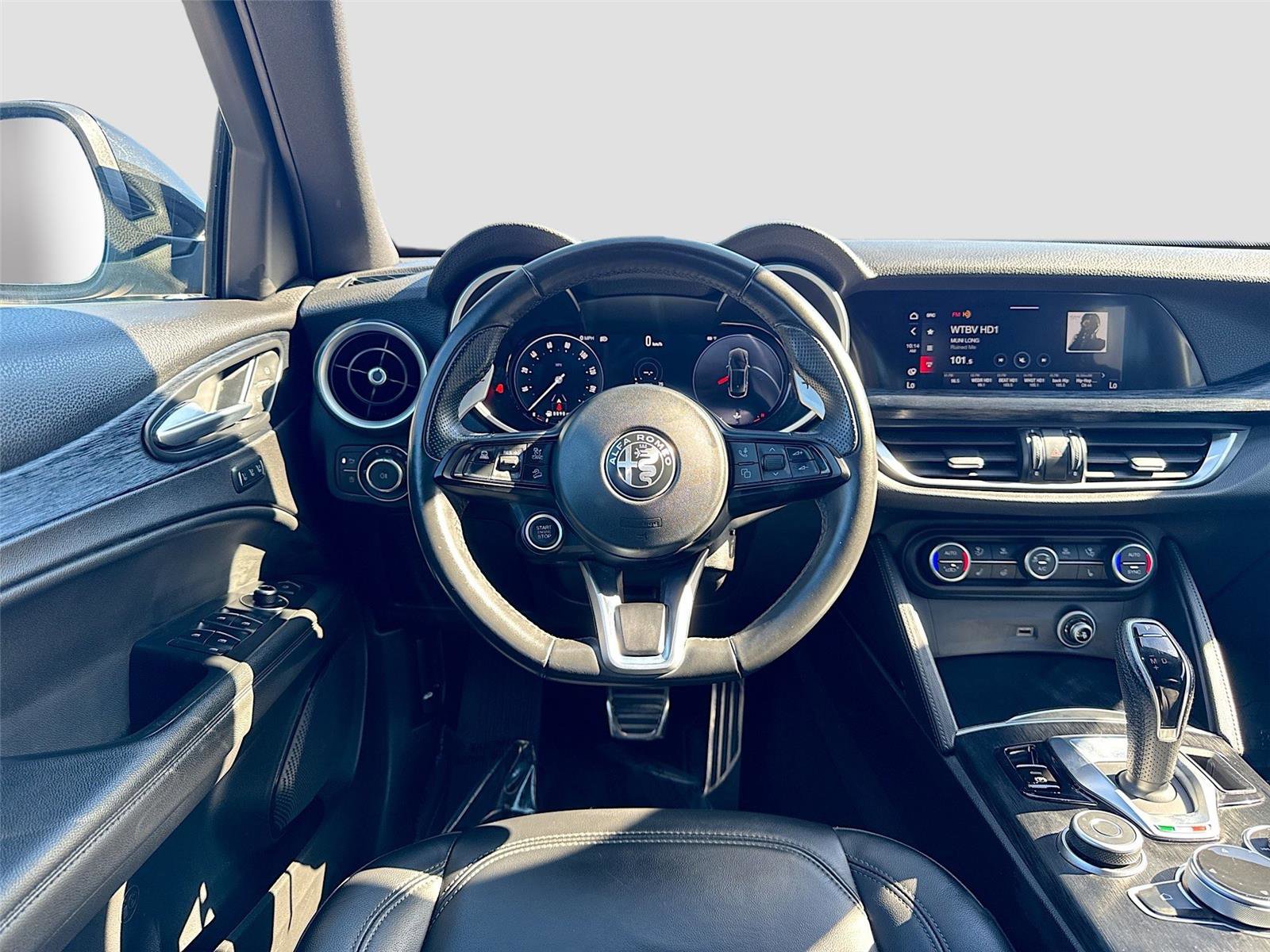 Used 2024 Alfa Romeo Stelvio Sprint image 21