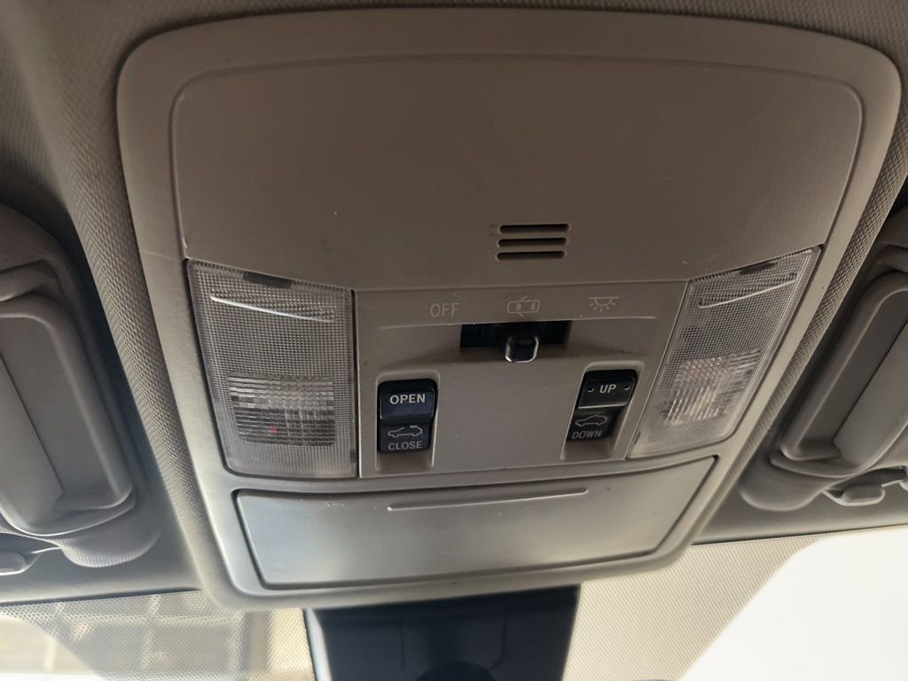 Used 2018 Toyota RAV4 XLE image 17