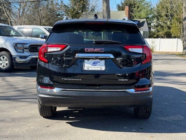 Used 2022 GMC Terrain SLT w/ Infotainment Package II AWD/4WD image 9