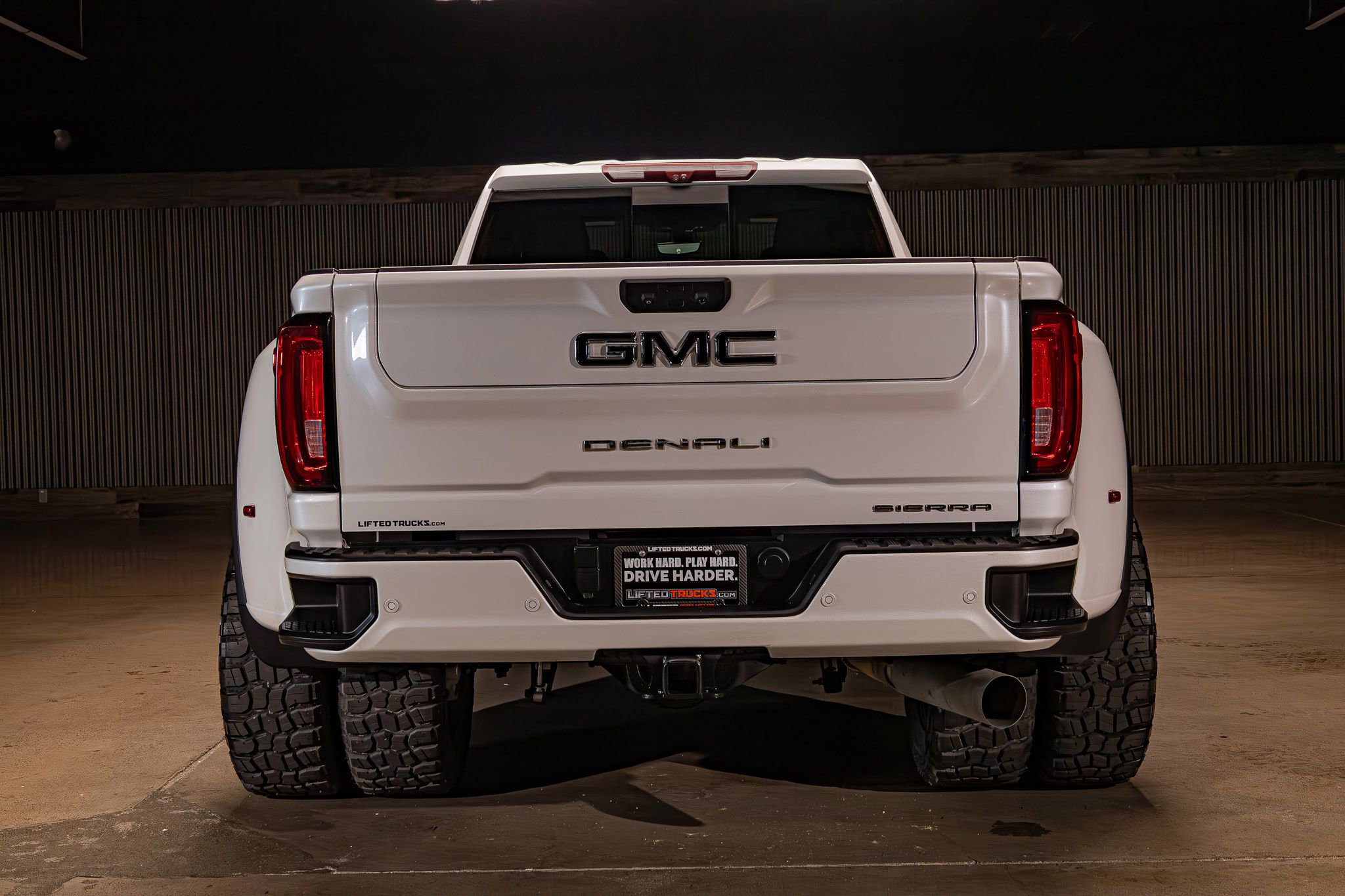 Used 2021 GMC Sierra 3500 Denali w/ Denali Ultimate Package AWD/4WD image 7
