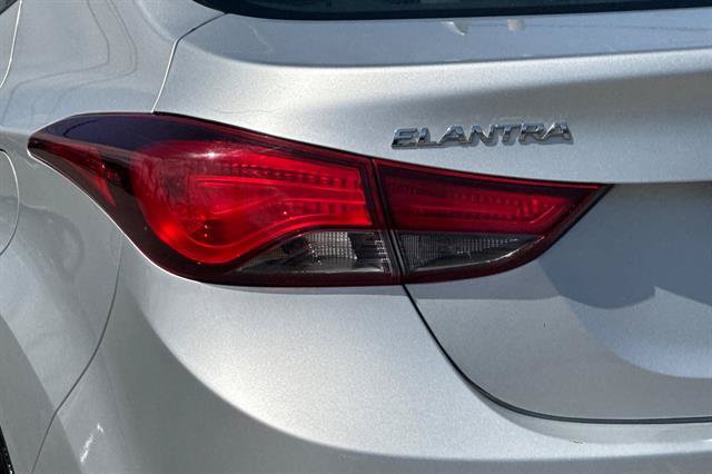 Used 2016 Hyundai Elantra SE w/ Option Group 02 FWD image 29