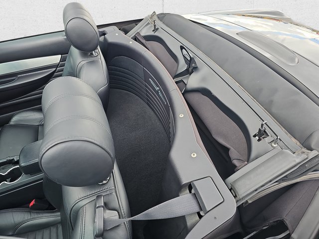 Used 2003 Ford Thunderbird image 26