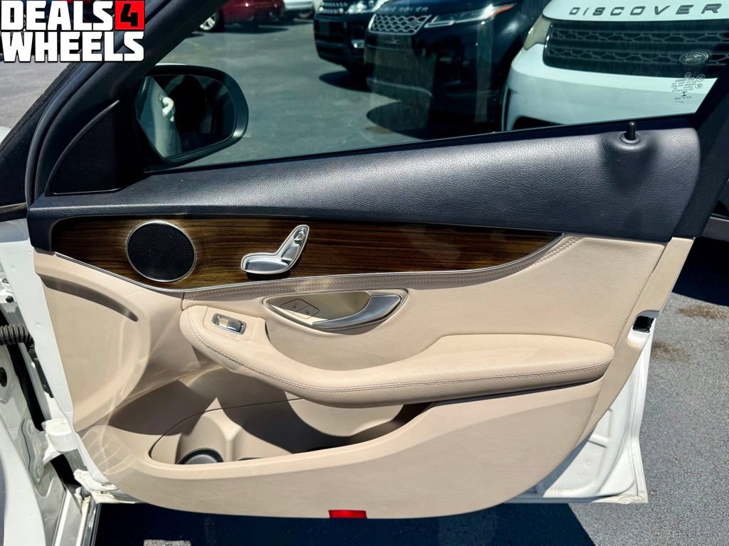 Used 2015 Mercedes-Benz C 300 4MATIC Sedan image 19
