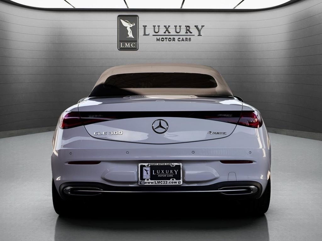 Used 2024 Mercedes-Benz CLE 300 4MATIC Cabriolet image 12