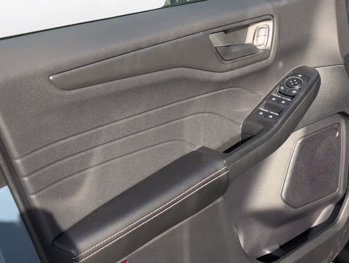 New 2026 Ford Escape Active w/ Tech Pack #1 FWD image 10
