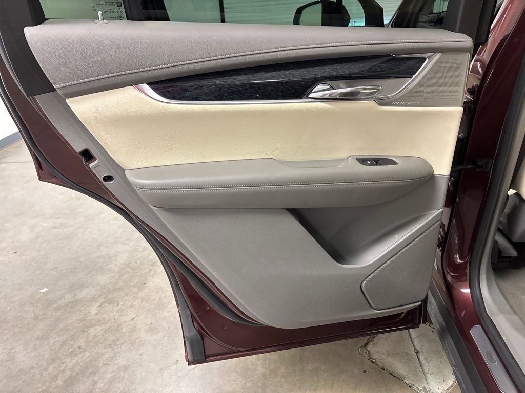 Used 2023 Cadillac XT6 Premium Luxury image 38