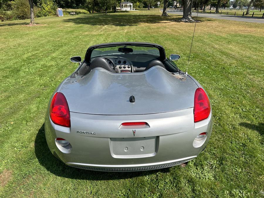 Used 2007 Pontiac Solstice Convertible w/ Premium Package image 13