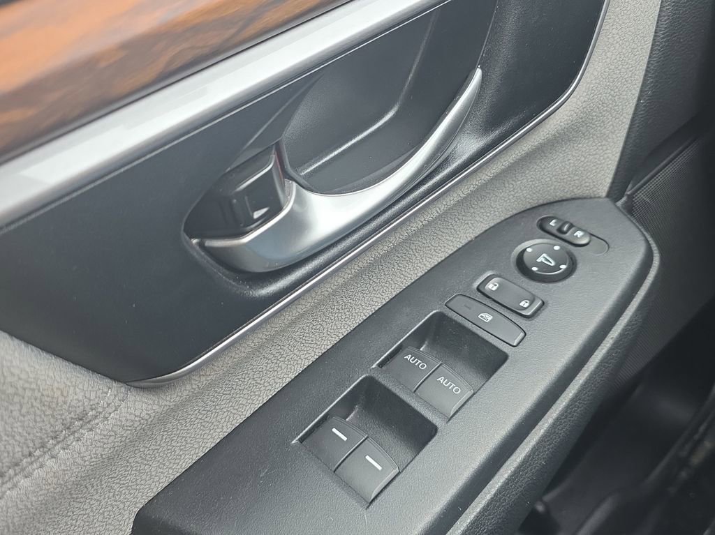 Used 2018 Honda CR-V EX image 10