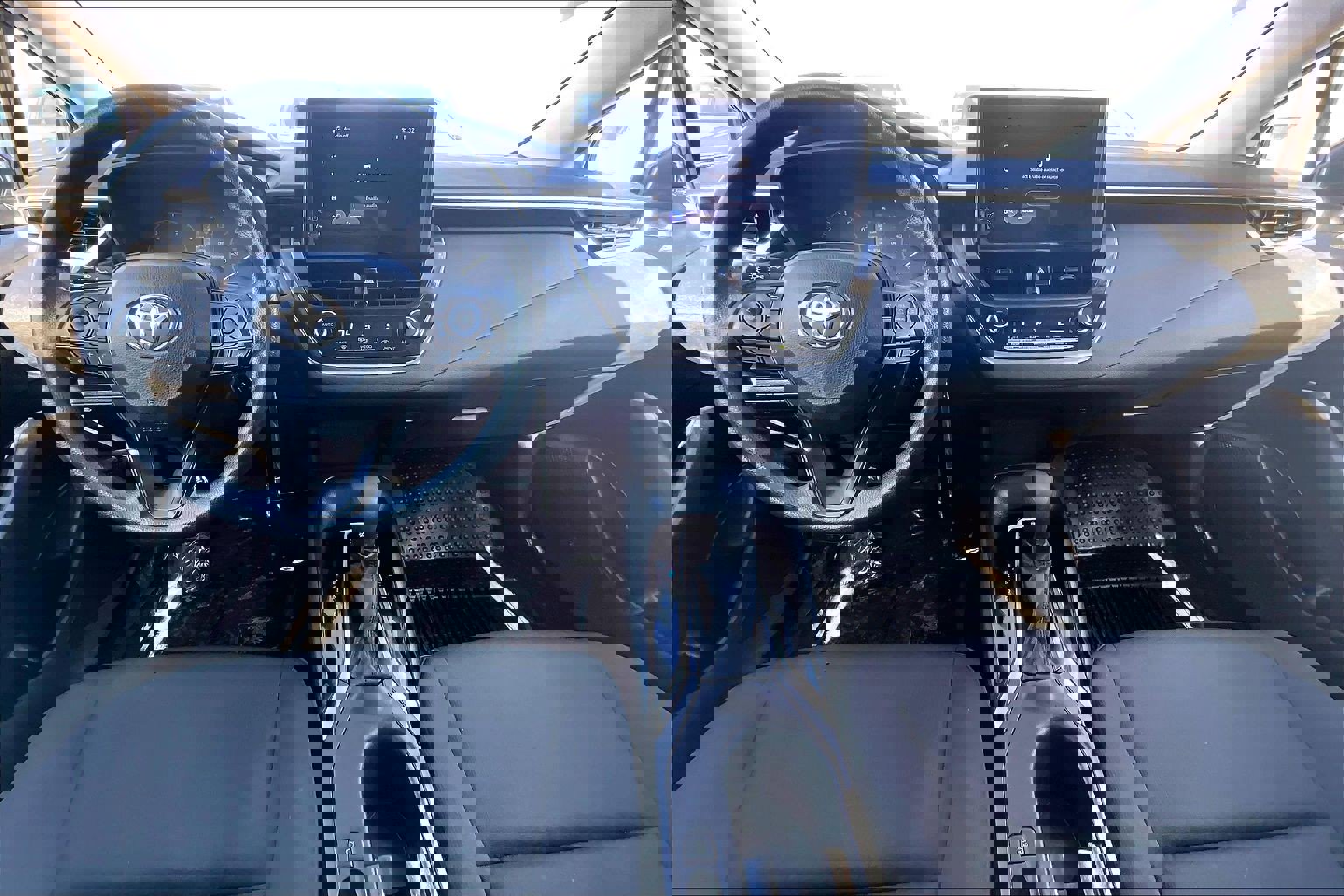 Used 2023 Toyota Corolla LE image 14