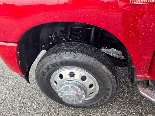 New 2026 RAM 3500 Lone Star AWD/4WD image 17