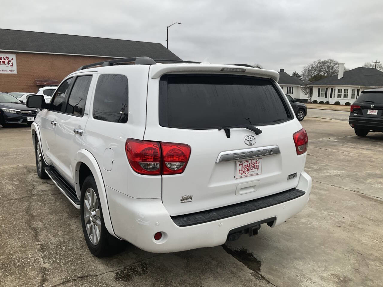 Used 2013 Toyota Sequoia Limited RWD image 4