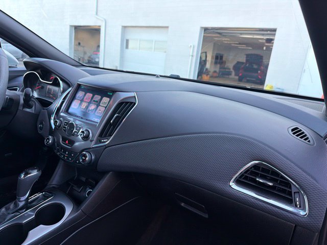 Used 2016 Chevrolet Cruze LT w/ Sun And Sound Package FWD image 23