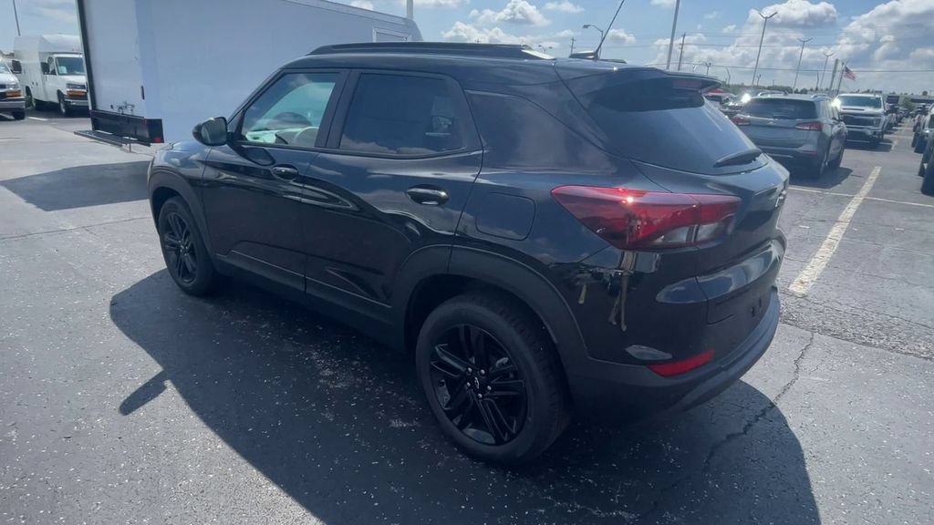 New 2026 Chevrolet TrailBlazer LT w/ Midnight Edition FWD image 8