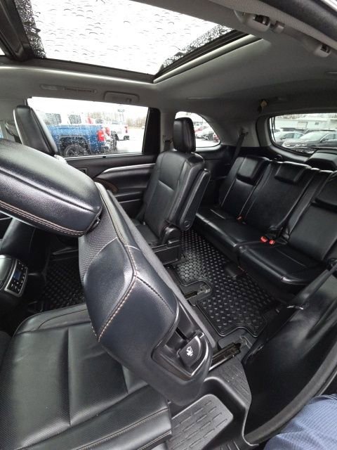 Used 2018 Toyota Highlander Limited image 59
