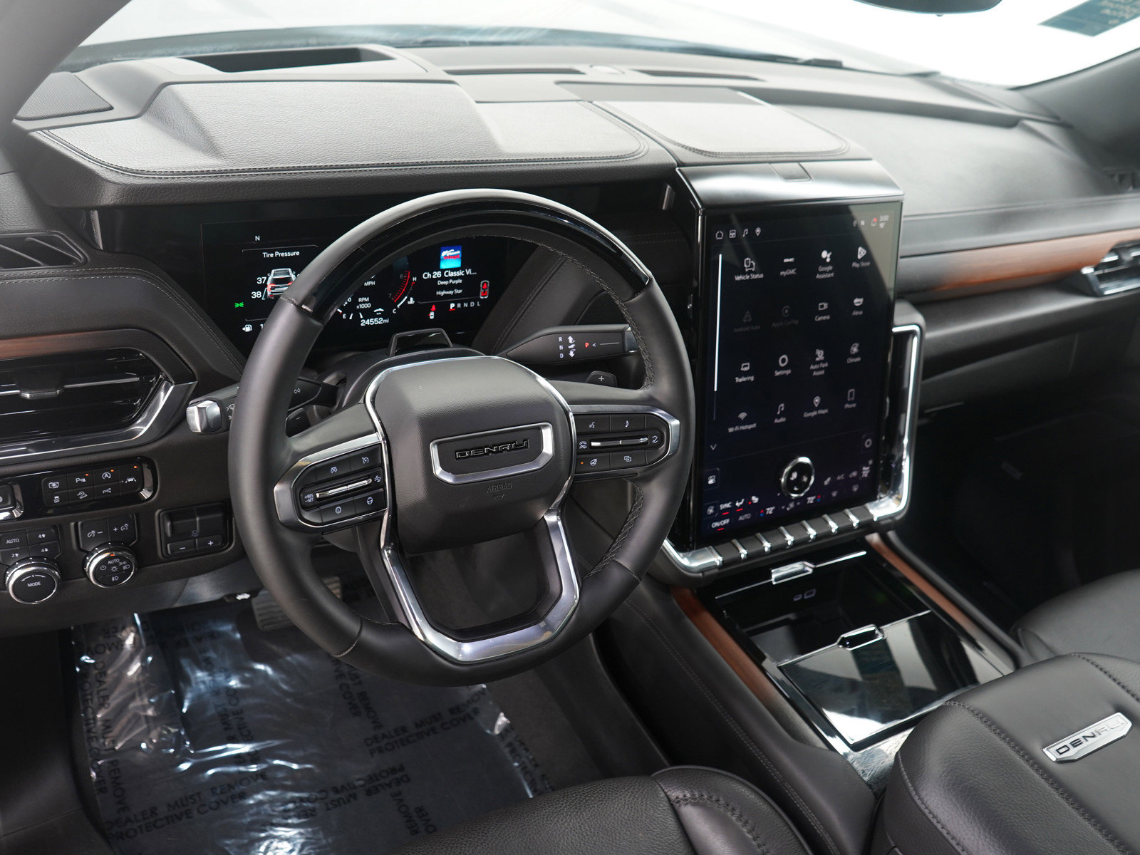 Used 2025 GMC Yukon Denali w/ Denali Reserve Package image 28