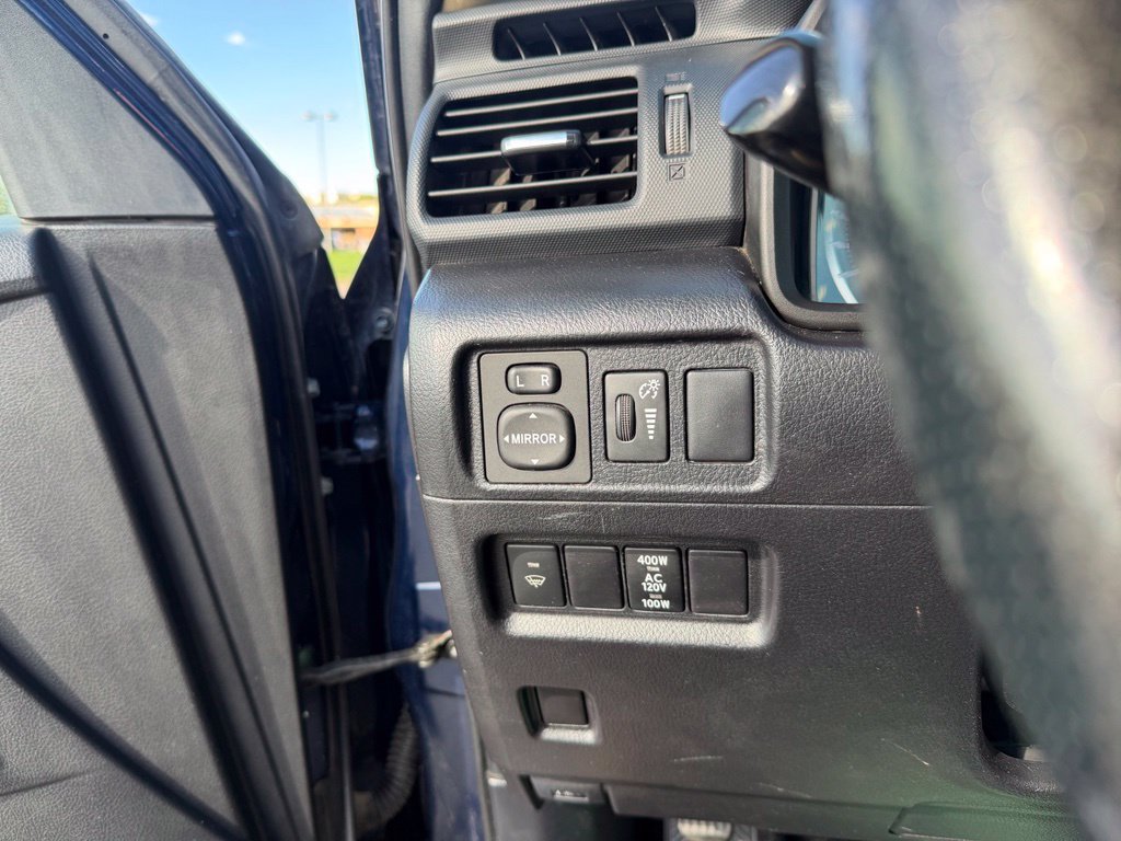 Used 2017 Toyota 4Runner SR5 AWD/4WD image 20