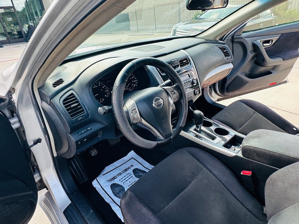 Used 2013 Nissan Altima 2.5 S FWD image 12