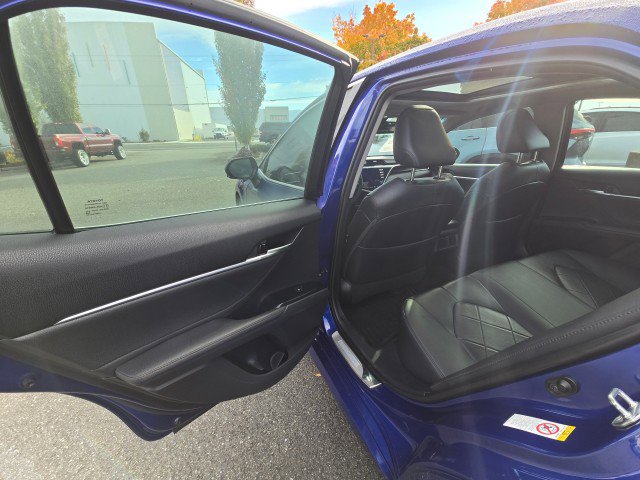 Used 2018 Toyota Camry XLE w/ Driver Assist Package image 17