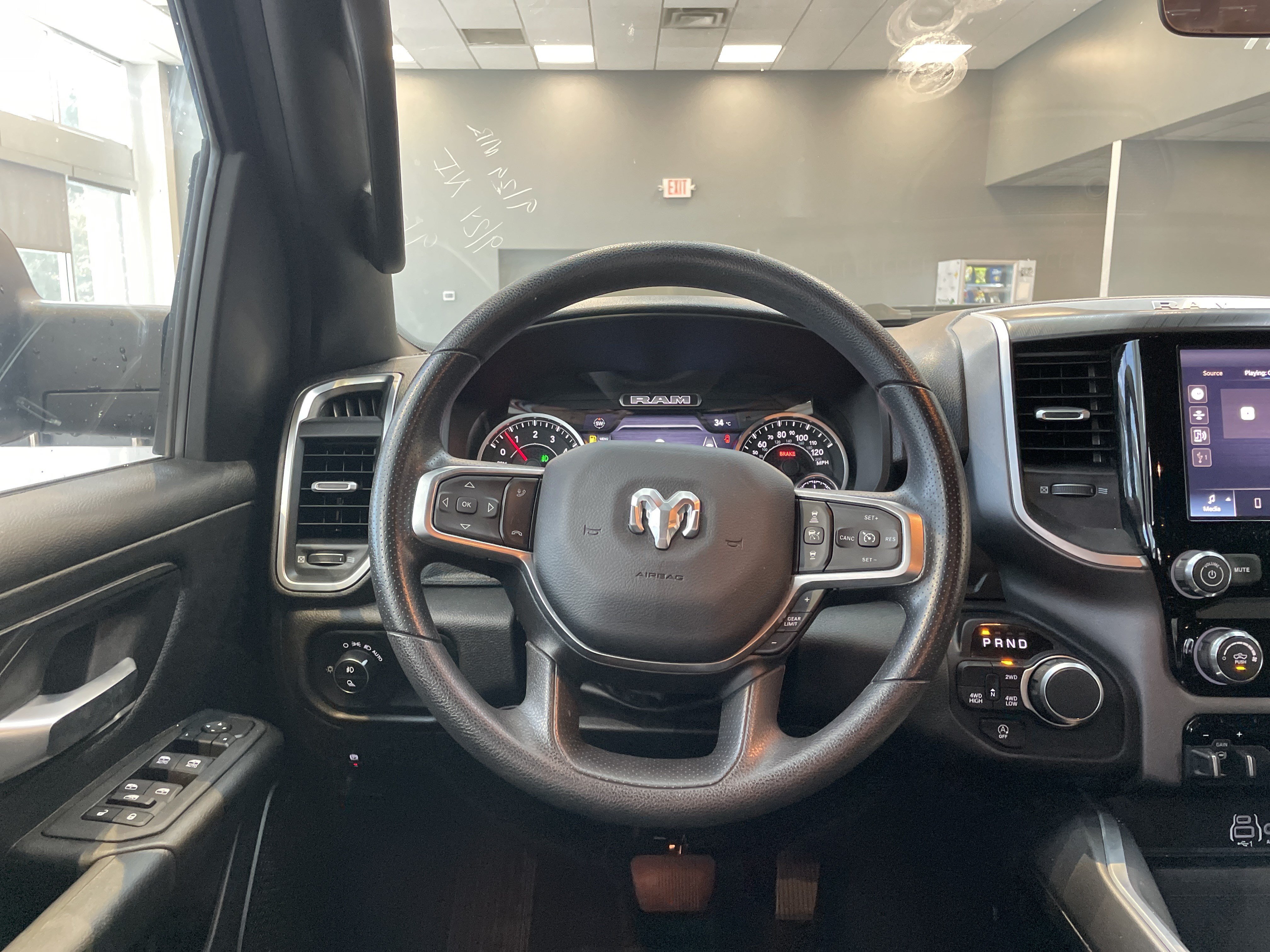 Used 2026 RAM 1500 Express AWD/4WD image 18