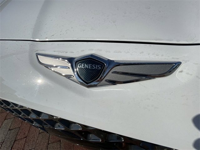 Used 2023 Genesis G70 2.0T image 4