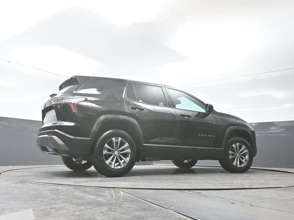 Used 2025 Chevrolet Equinox LT FWD image 24