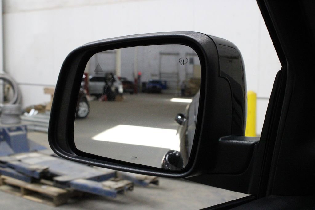 Used 2022 Jeep Grand Cherokee Laredo X image 42