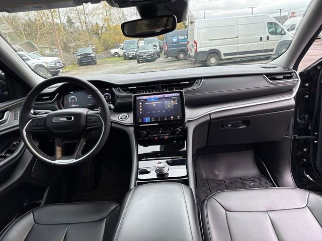 Used 2024 Jeep Grand Cherokee L Limited image 12