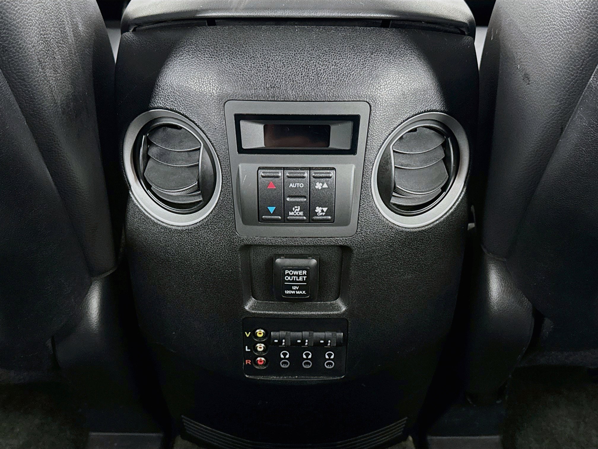 Used 2015 Honda Pilot Touring image 26