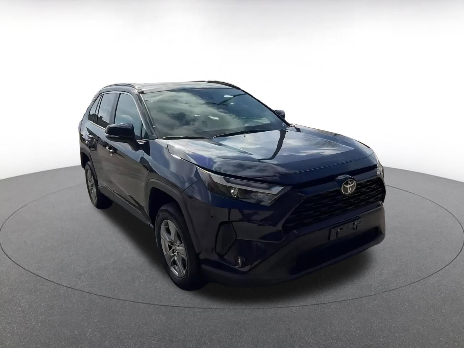 Used 2025 Toyota RAV4 XLE image 3