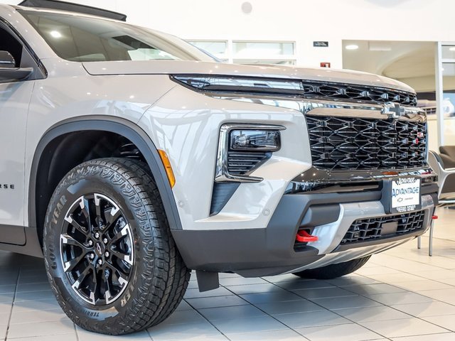New 2026 Chevrolet Traverse Z71 w/ Enhanced Driving Package image 3