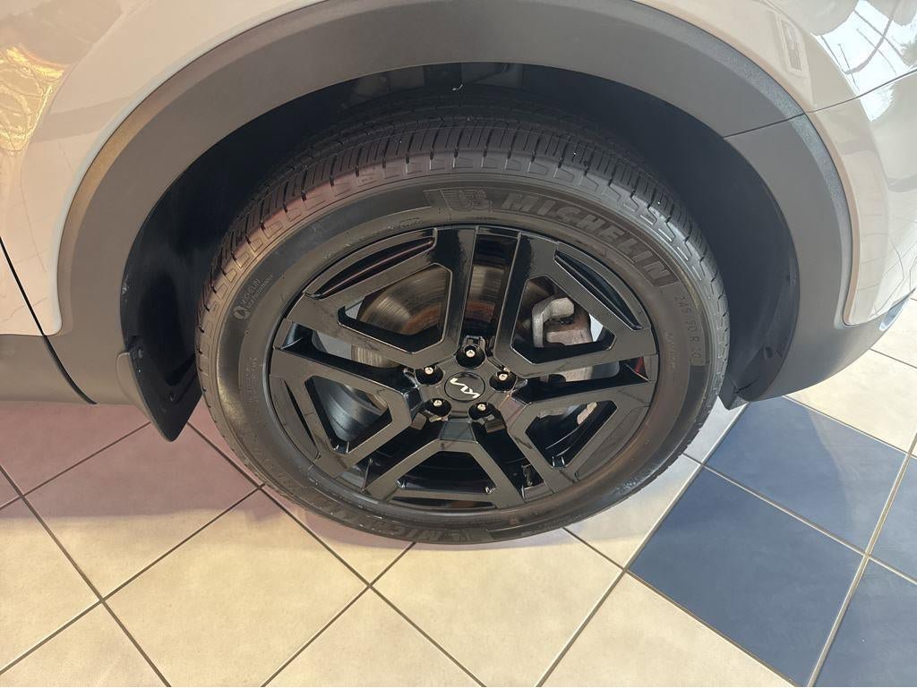 Used 2023 Kia Telluride SX X-Line AWD/4WD image 6