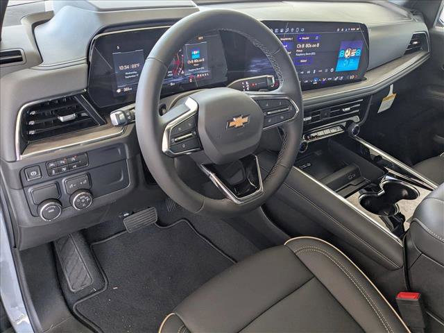 New 2025 Chevrolet Suburban Premier image 3
