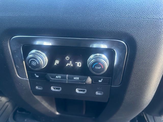 Used 2024 GMC Yukon XL Denali w/ Advanced Technology Package image 45