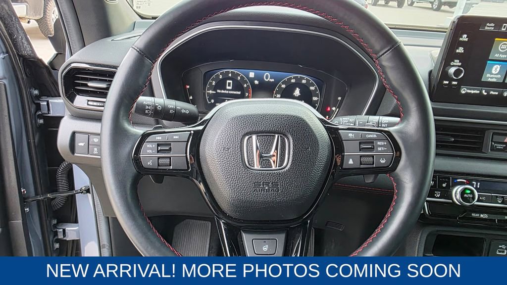 Used 2025 Honda Pilot Black Edition image 14