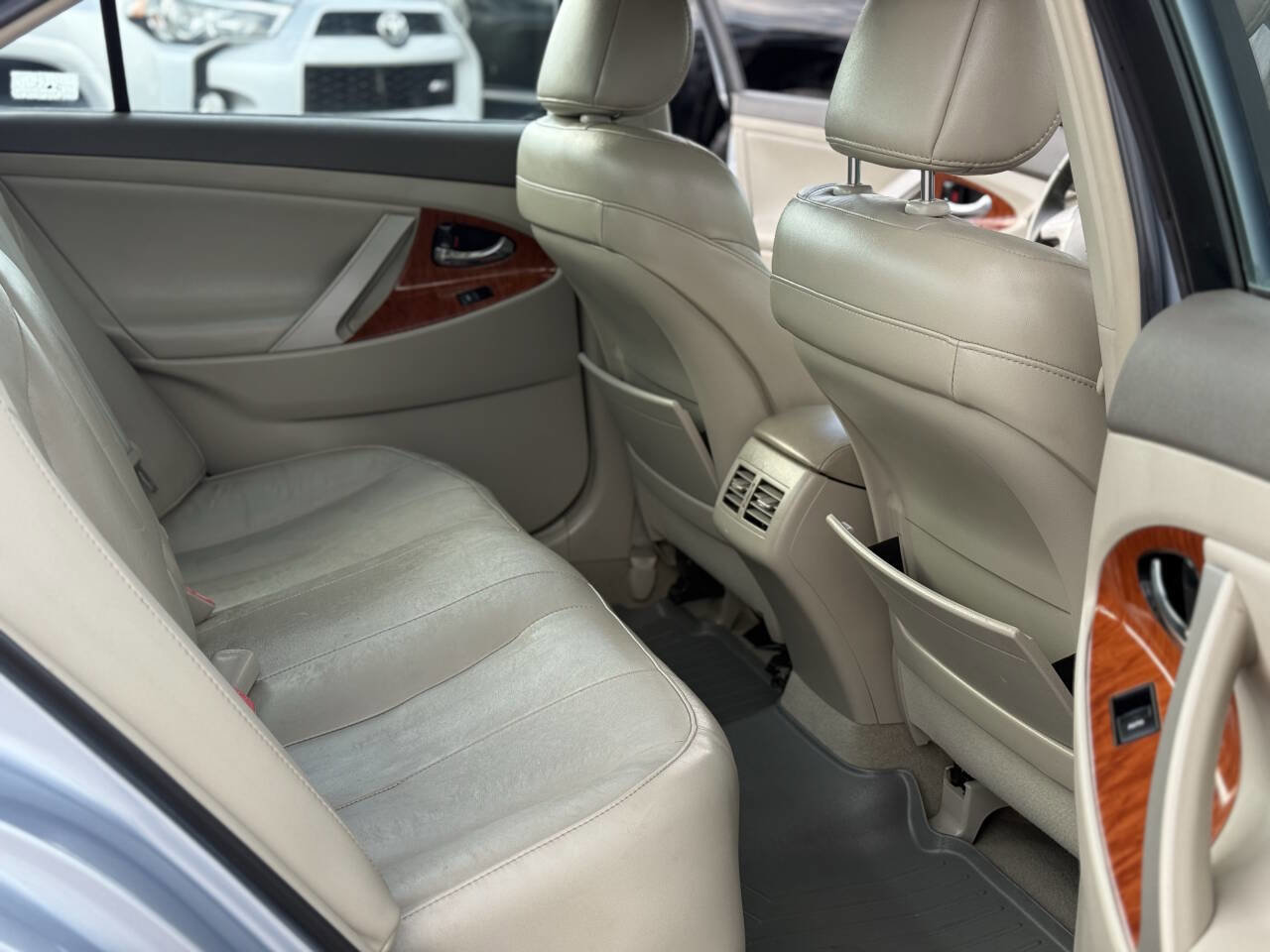 Used 2011 Toyota Camry Hybrid image 13