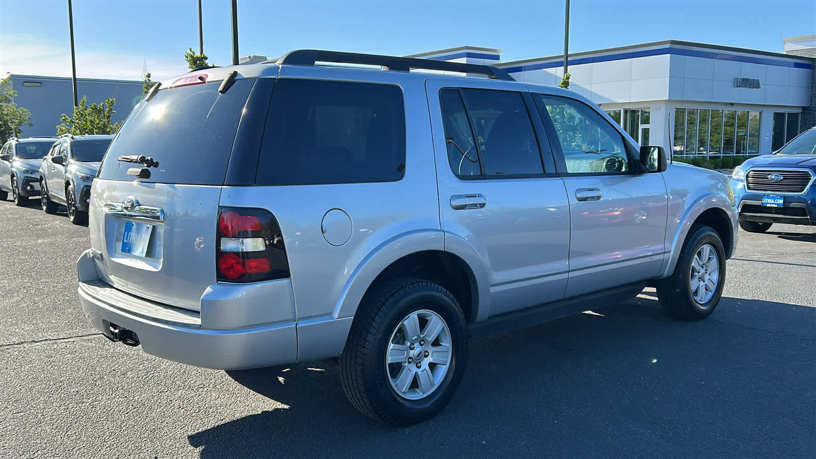 Used 2010 Ford Explorer XLT RWD image 5