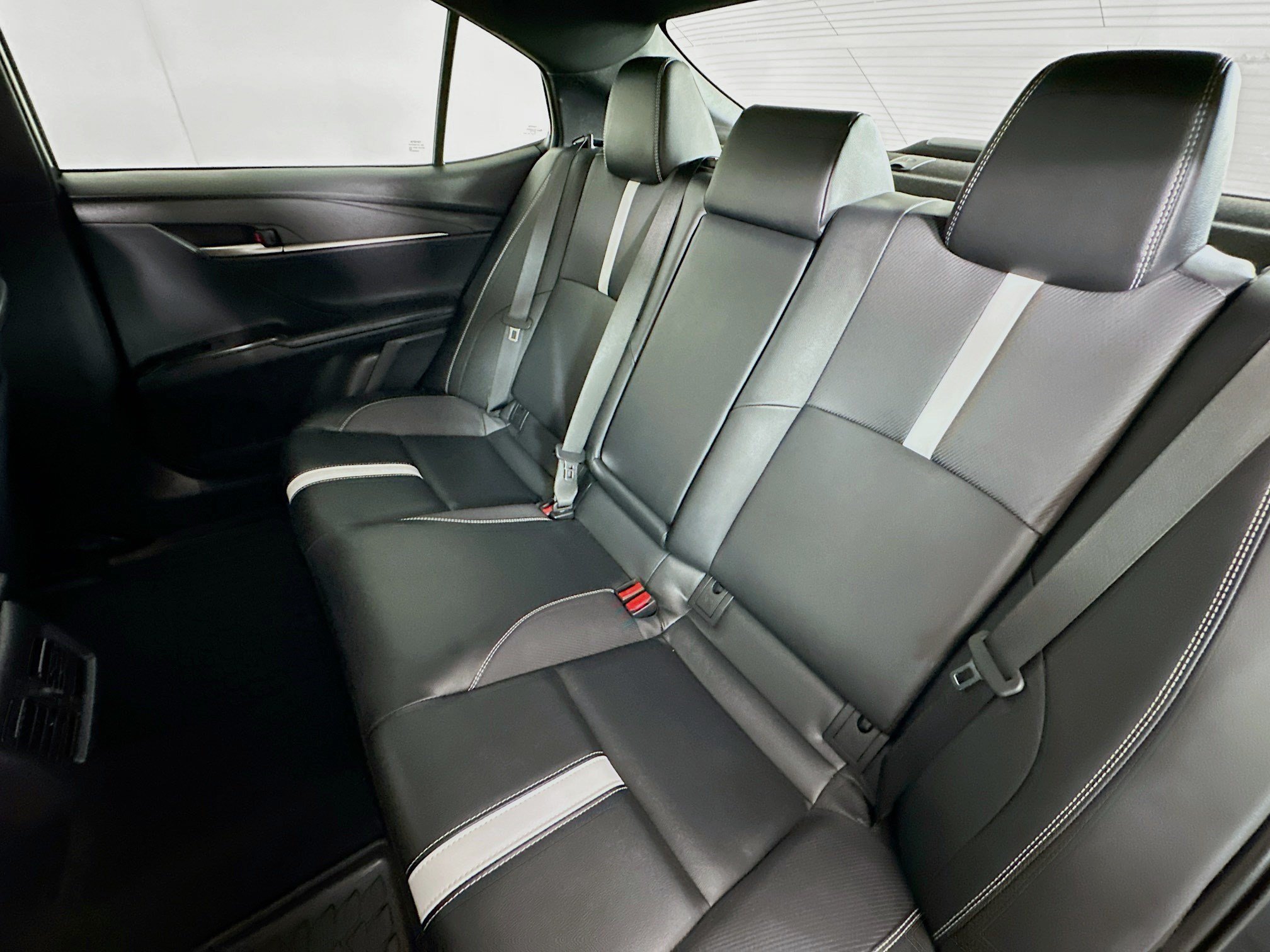 Used 2025 Toyota Camry SE w/ Multimedia Upgrade Package FWD image 23