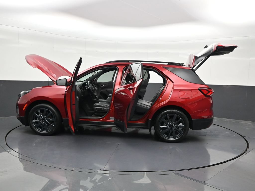 Used 2023 Chevrolet Equinox RS w/ RS Leather Package FWD image 35