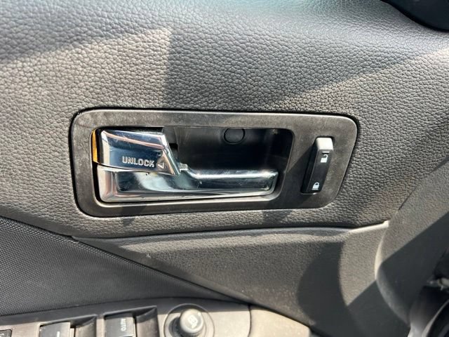 Used 2011 Ford Fusion SE w/ 202A Rapid Spec Order Code FWD image 24