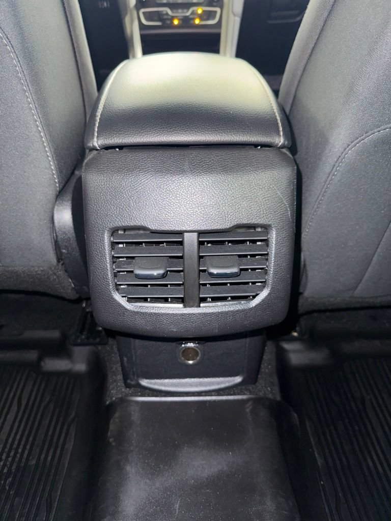 Used 2020 Ford Fusion SE AWD/4WD image 28