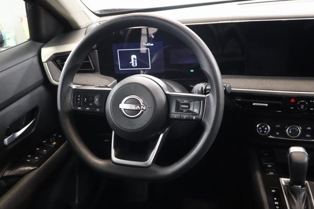Used 2025 Nissan Kicks SV FWD image 13