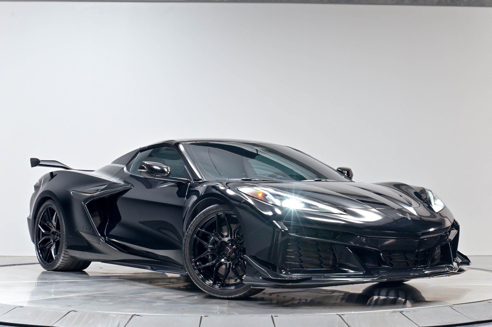 Used 2025 Chevrolet Corvette Z06 RWD image 65