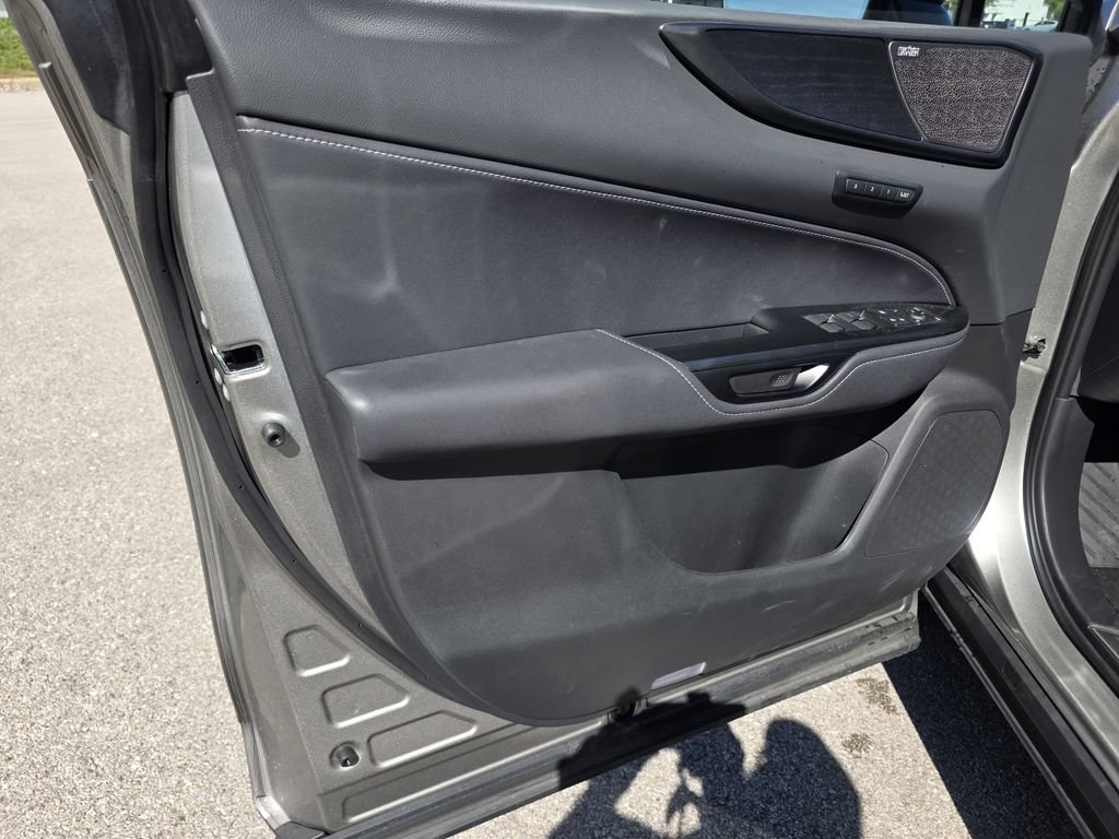Certified 2025 Lexus NX 350h AWD w/ Rear Seat Package image 18