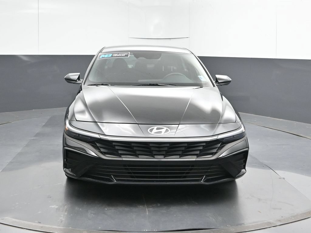 Certified 2025 Hyundai Elantra Sport FWD image 8