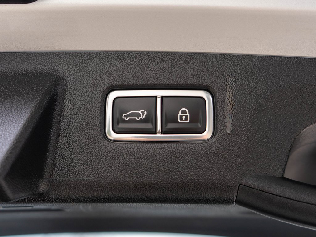 Certified 2023 Kia Sorento EX image 32